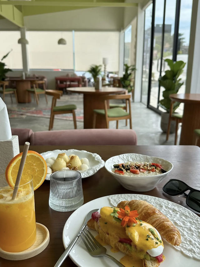 Savor Every Moment at KYSNA Cafe, Phuket