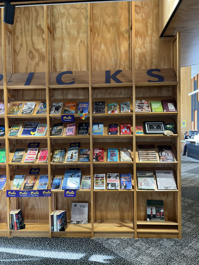 오클랜드 갔다면 꼭 가봐야 하는 Devonport 도서관📚