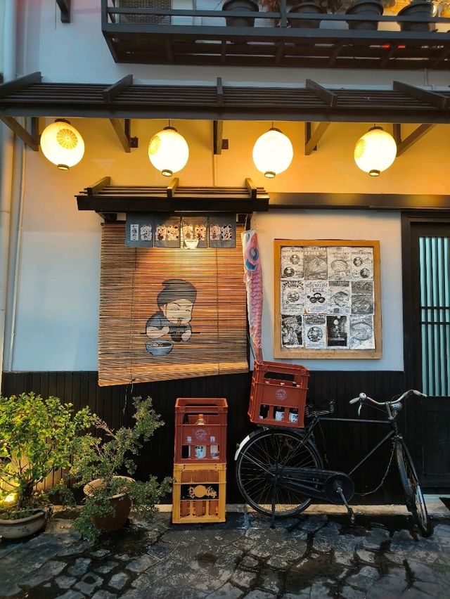 Street Vibes & Skewers at Genting – Foodie Heaven on a Hill!