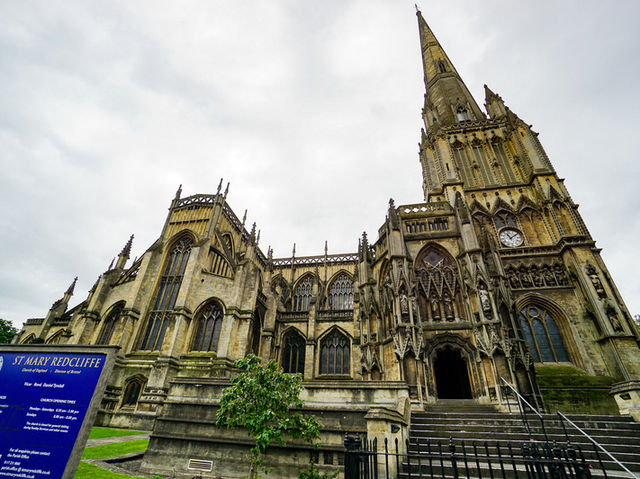【英国ゴシックの傑作】St Mary Redcliffe Church（ブリストル）⛪🌤️