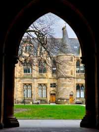 Wandering Through the University of Glasgow: A Magical Experience 🎓🏰🌳📚