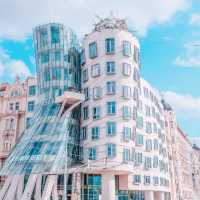【プラハの近代建築】ダンシングハウス🇨🇿