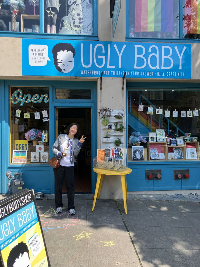 파이크플레이스 마켓 근처에 있는 기념품샵, Ugly Baby!