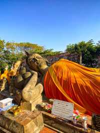 กราบ “พระนอน” องค์ใหญ่ที่ วัดพุทไธศวรรศ์