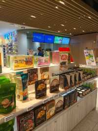 Discovering Local Wellness Gems at Signature Market