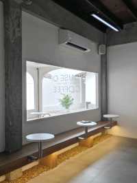 R HOUSE คาเฟ่ลำลูกกา ปทุมธานี