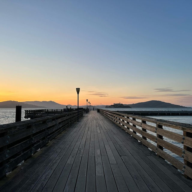 “Sausalito: Where the bay sparkles, the art flows, and life feels like a postcard.” ✨🌊⛵🎨🍷