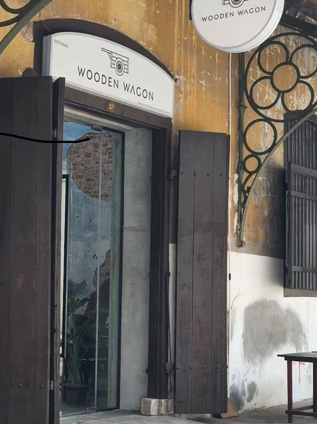 Wooden Wagon: Where Western Cravings Take the Wheel
