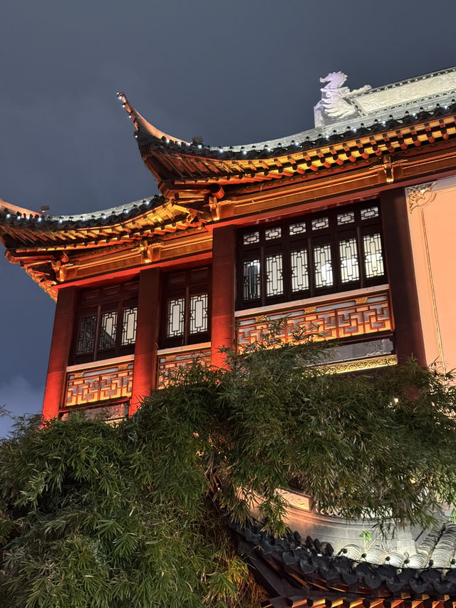 옛 중국을 만나는 화려한 정원, 상하이 예원 🏯🌿 옛 중국을 만나는 화려한 정원, 상하이 예원 🏯🌿