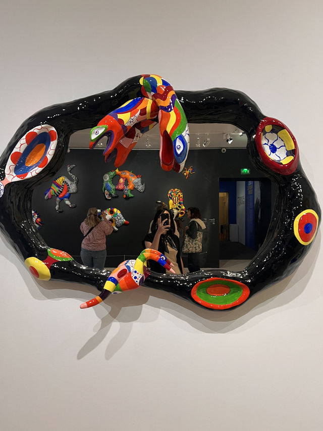 นิทรรศการศิลปะของ Niki de Saint Phalle ที่ Aix