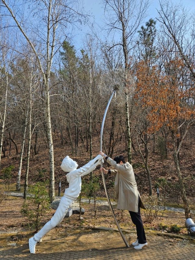 자연과 예술이 어우러진 멋진 공간에서편안한 산책과 감성 가득한 야외데이트를 즐길 수 있는곳