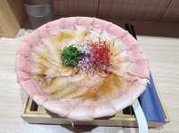 新莊排隊名店｜熊越岳拉麵：免費續麵續湯太佛心，飯也超驚豔！