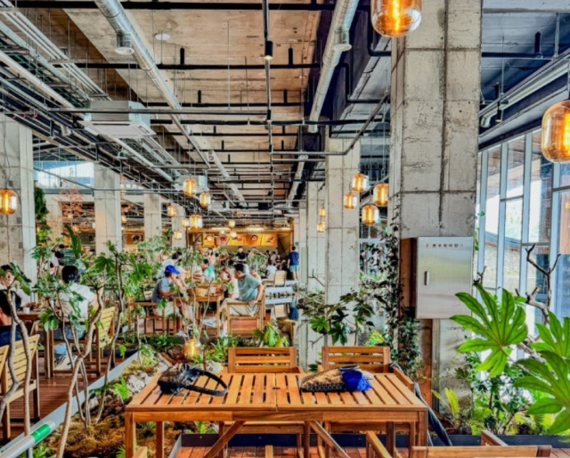 Jejudang - One of the biggest bakery cafe in Jeju that should not be missed