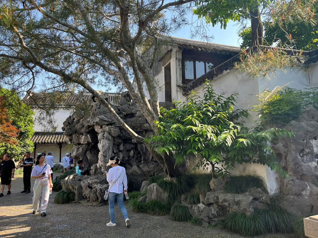  🏯 Suzhou’s Master of the Nets Garden (网师园) — A Hidden Gem of Jiangnan Elegance