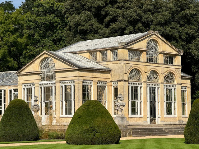 Syon Park: Catch the Last Wave of Summer Park Serenity! 🌳☀️