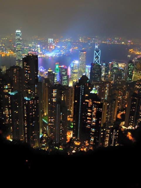 🌃世界の夜景ベスト4✨  一生に一度は見たい、感動の光景たち🌍💫 