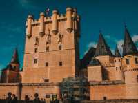A Fairytale Fortress Above the Clouds – My Visit to the Alcázar of Segovia 