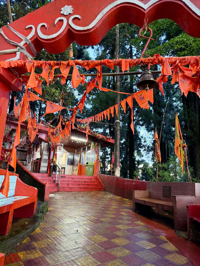 【インド・ダージリン Mahakal Temple】ヒンドゥーと仏教が共存するダージリンの聖地