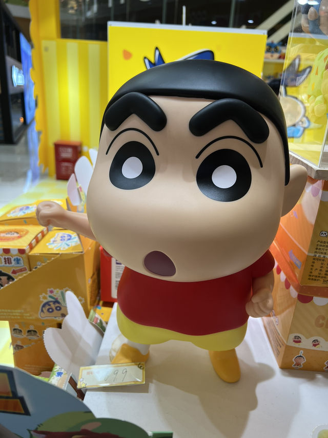 蠟筆小新快閃店在深圳來福士商場開啦！❤️