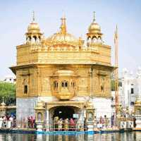 Golden Temple, Amritsar – A Place Where Peace Touches the Soul ✨