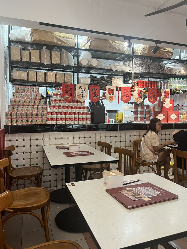Ah Ma Café, Pudu: Where Nostalgia Meets a Western Wink