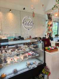 ร้านอาหารและคาเฟ่บรรยากาศดีใกล้ทางด่วนศรีสมาน