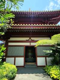 Discover the Buddha Tooth Relic Temple