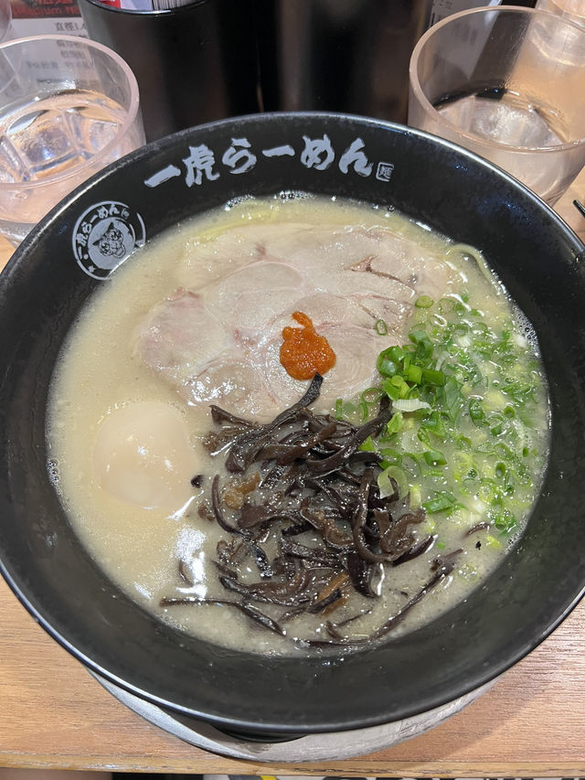 📍灣仔一虎拉麵：在港式街道中感受濃濃日系魂🍜🐯
