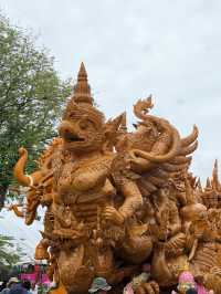 แห่เทียนเข้าพรรษา | อุบลราชธานี