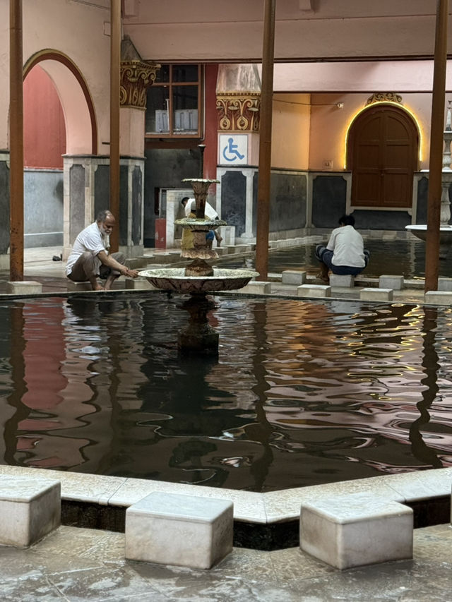 【インド・コルカタ ナコダモスク】コルカタ最大のイスラム教寺院へ