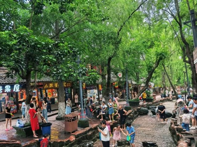 Huanglongxi Ancient Town – Chengdu’s 2,000-Year-Old Water Town