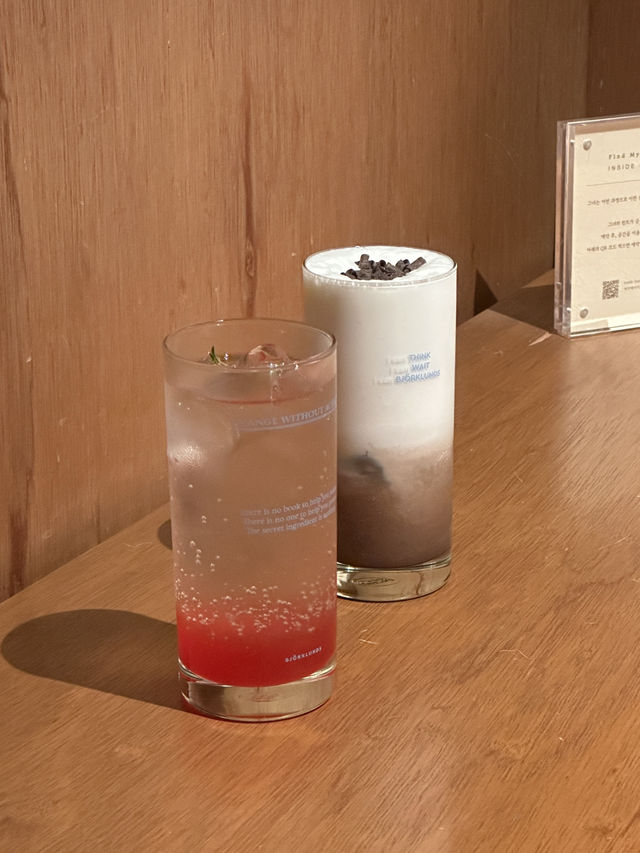 쉼이 필요한 사람들이 방문하기 좋은 카페 ☕️