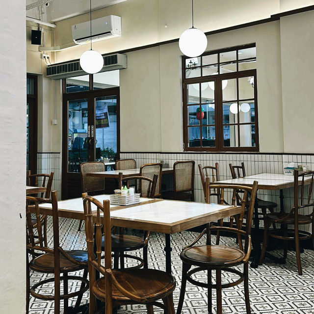 MENTARI KOPITIAM PASIR PUTIH