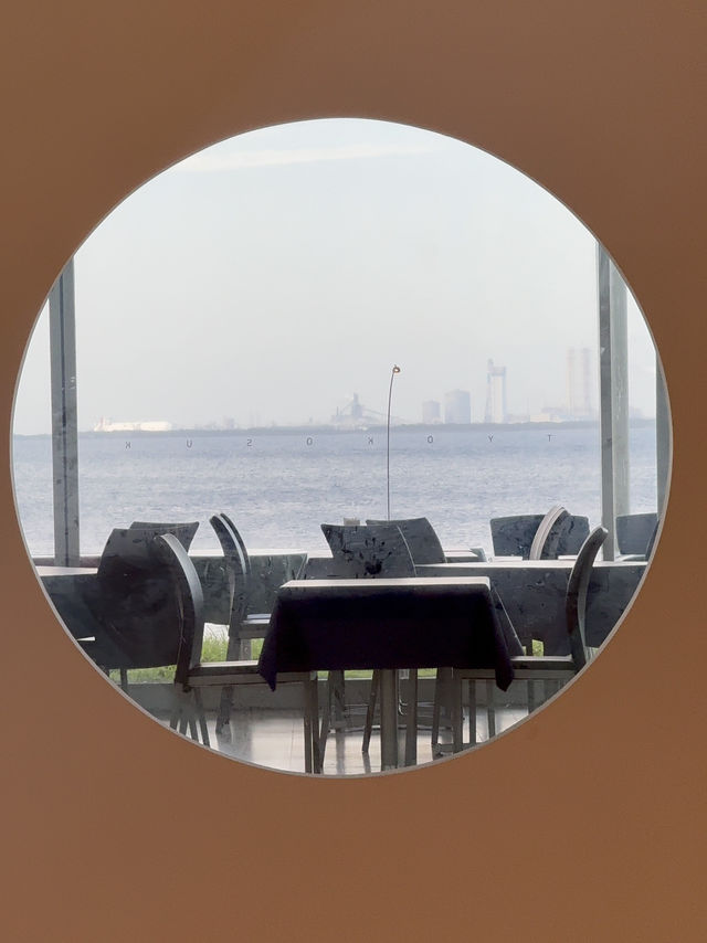 🖼️ 横須賀美術館 — 海と緑に抱かれた絶景アート空間 🖼️ 横須賀美術館 — 海と緑に抱かれた絶景アート空間