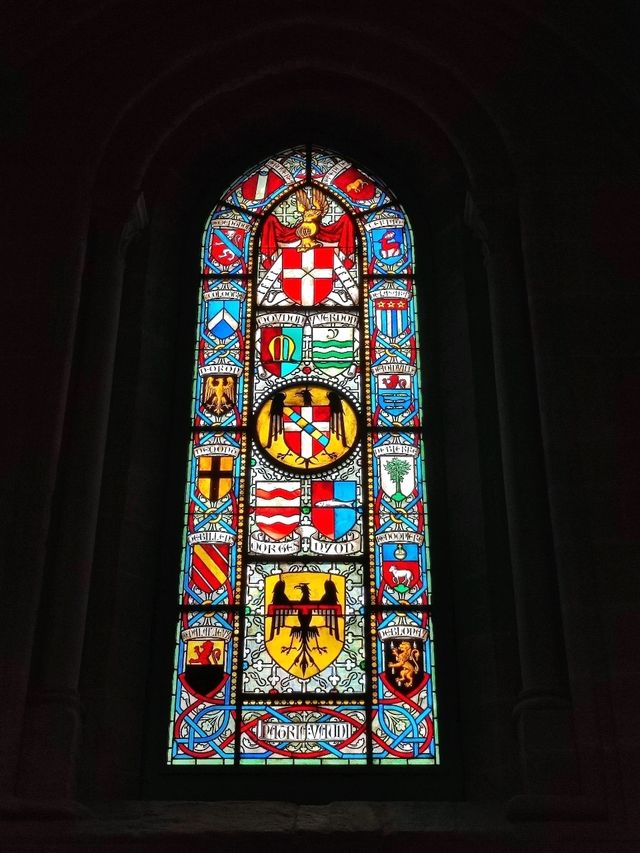 🕍 Lausanne Cathedral – A Gothic Masterpiece Overlooking Lake Geneva