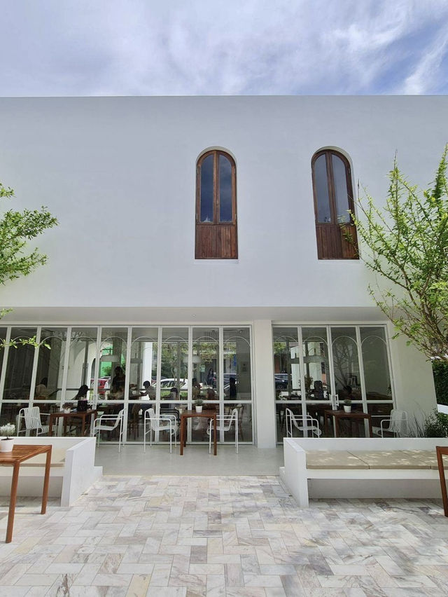 Double 3 Craft Café – คาเฟ่มินิมอลในหาดใหญ่