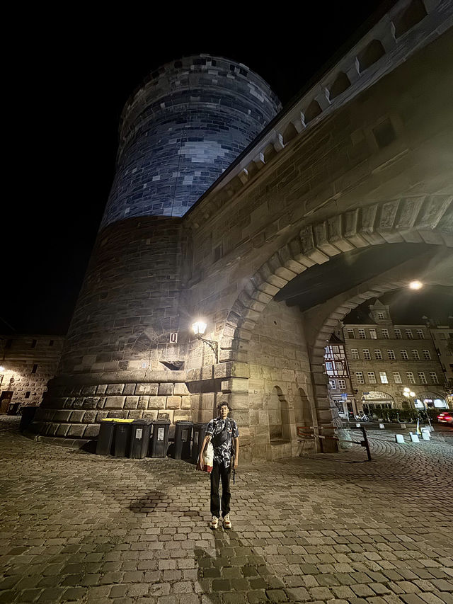 HANDWERKERHOF BY NIGHT – A FAIRYTALE VILLAGE AFTER DARK