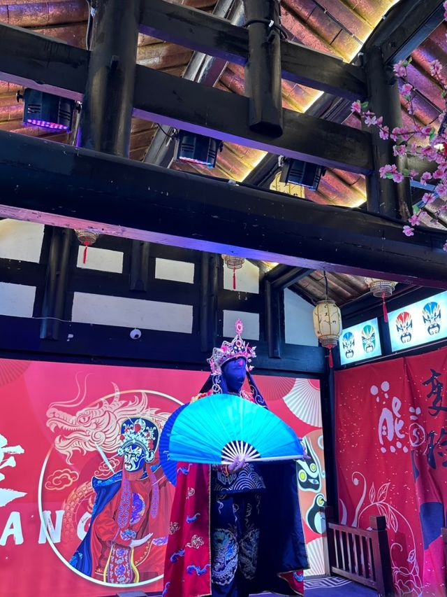 Chengdu Vibes: Chill Days, Spicy Nights