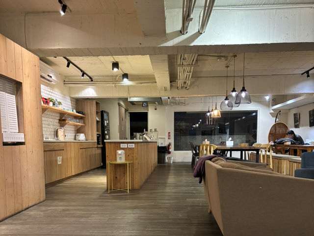 📍臺灣臺中 ｜ 西區乾淨簡單的環境