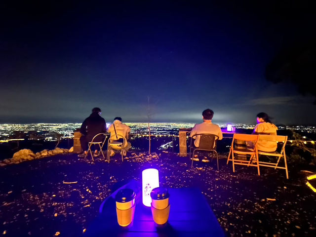 🌌 夜幕下的療癒秘境:快雲時晴的驚喜時光 🌌 夜幕下的療癒秘境:快雲時晴的驚喜時光