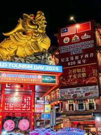 🌟 Explore the Vibrant Jonker Street, Melaka!