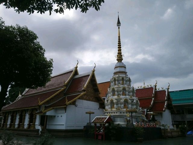 วัดกลางเวียง เมืองเชียงราย วัดกลางเวียง เมืองเชียงราย