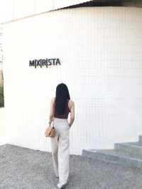 คาเฟ่สไตล์เรโทร Mixirista Lampang