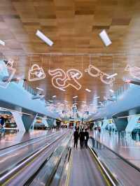 🌟 Arrival in Elegance: First Impressions of Hamad International Airport, Doha 🇶🇦