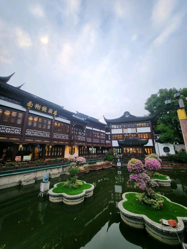 Yu Garden: Shanghai’s Window into Ming Dynasty Elegance