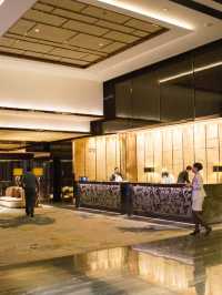 【🏮奢華中秋味覺之旅】香港麗思卡爾頓月餅開箱!ICC高空領月餅儀式感拉滿✨,把月亮吃進肚子裡!🌕