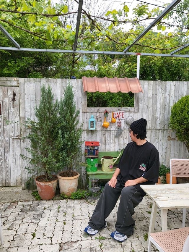여친 데려가면 칭찬받을 작고 소중한 정원카페