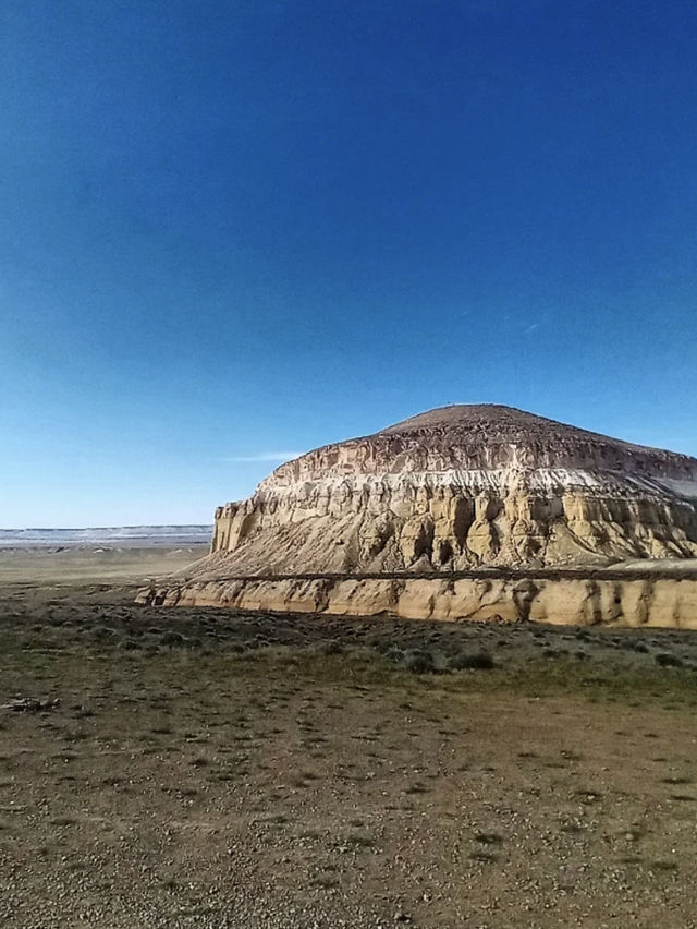 Kazakhstan Trip: Walking in the Karynzharyk Hollow Desert