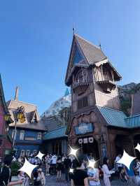 Arendelle Village at Hong Kong Disneyland ❄️