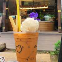 บ้านสวนกาแฟ ร้านอาหาร และกาแฟ ริมลำธาร